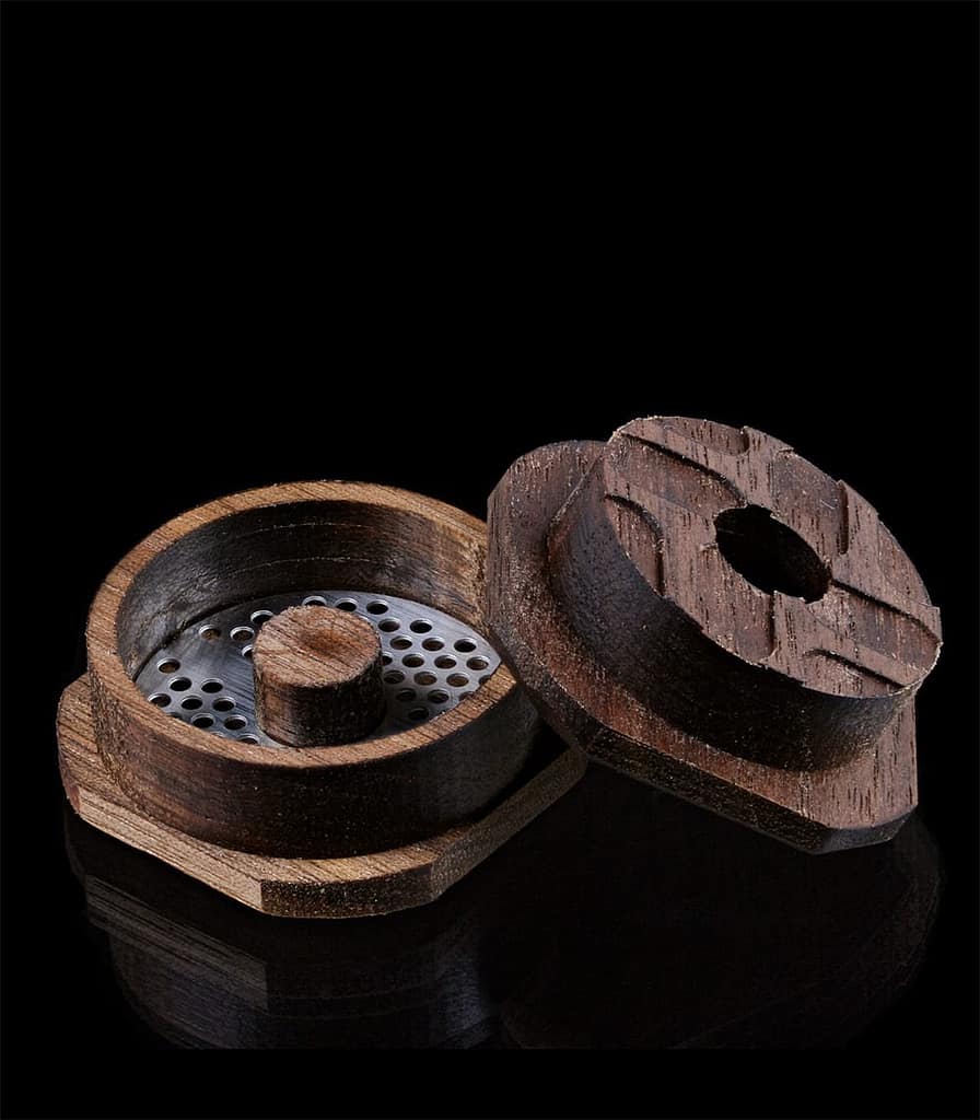 MagicFlight Launch Box Finishing Grinder Review Stoner Circle